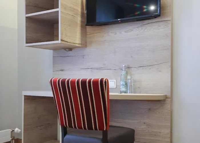 Blaubeurer Tor 度假居 *